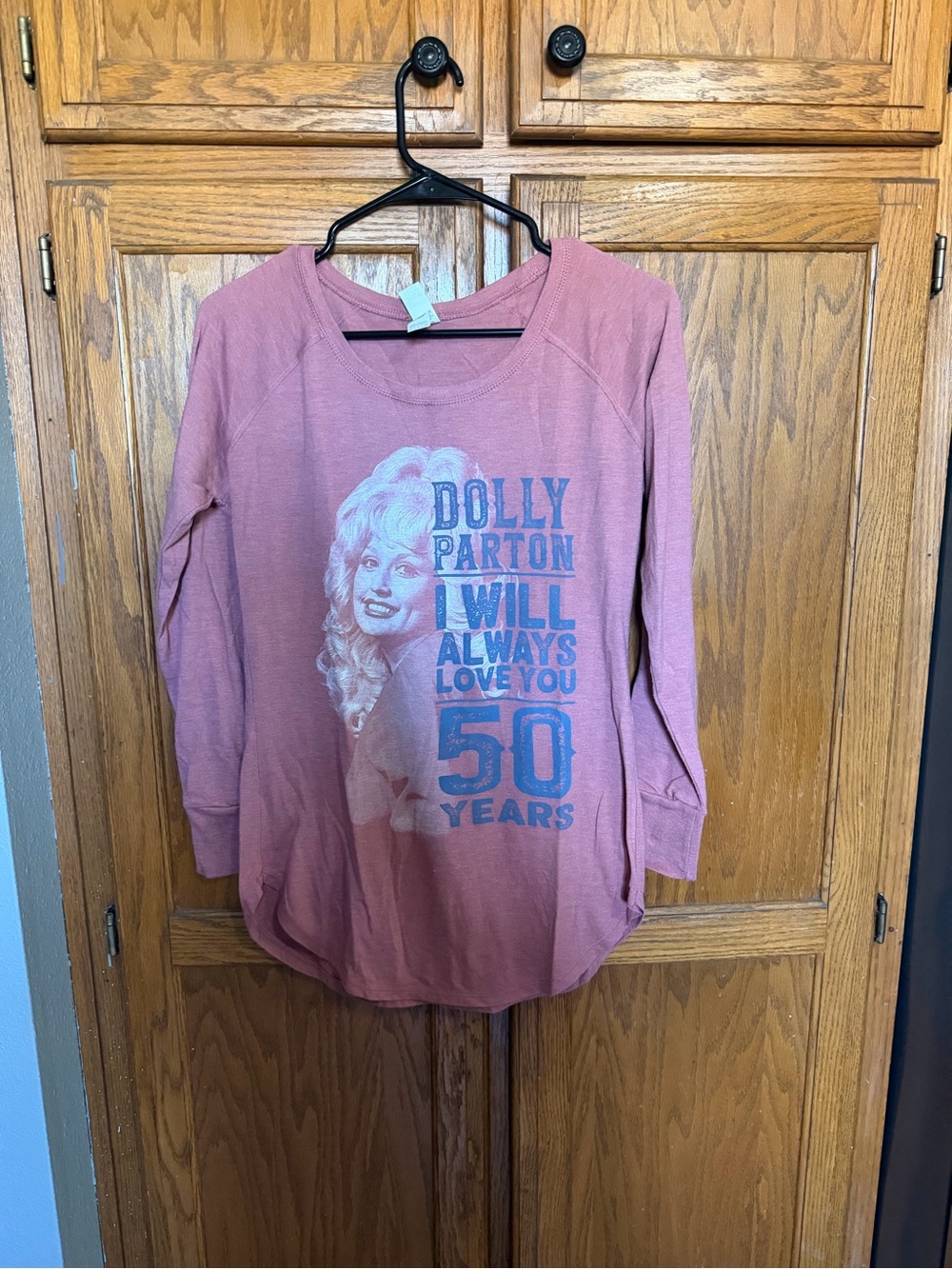 District Dusty Rose Dolly Parton Graphic Pullover